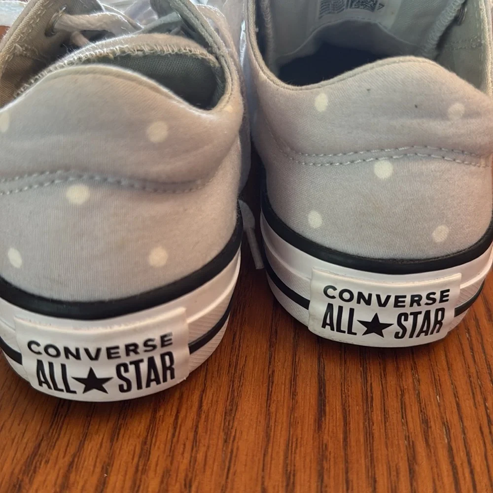 Converse women’s grey with White polka dots Low-Top Canvas with Gold Eyelets